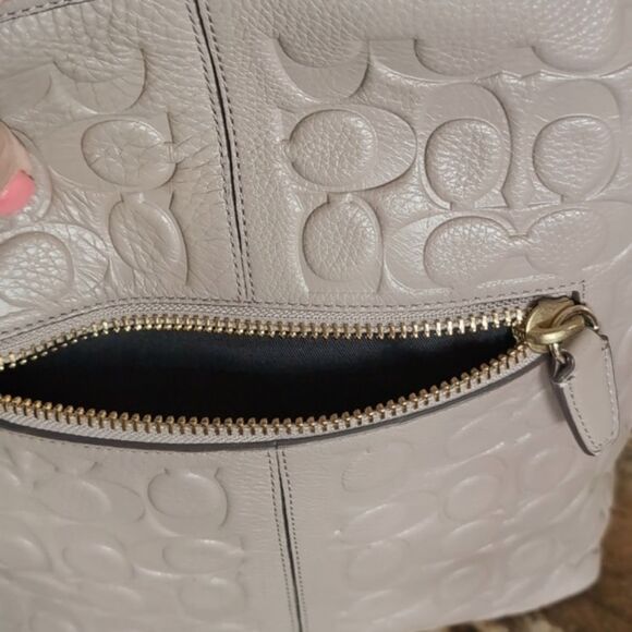 Vintage Coach Legacy Embossed Taupe HOBO Bag NWOT - Picture 7 of 17